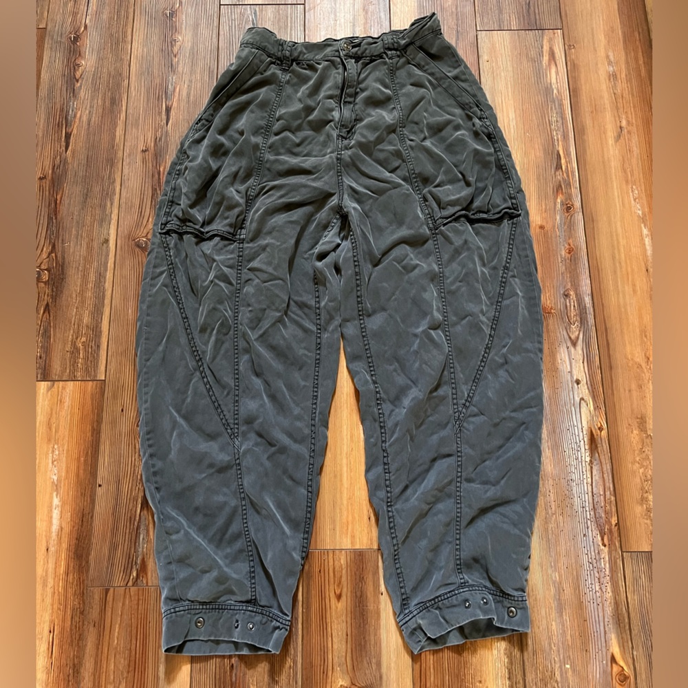 Urban Outfitters BDG Women's High Waisted Utility Jogger Pants - Gray